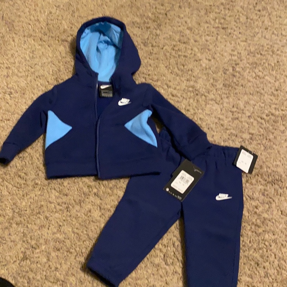 Nike outfit NWT